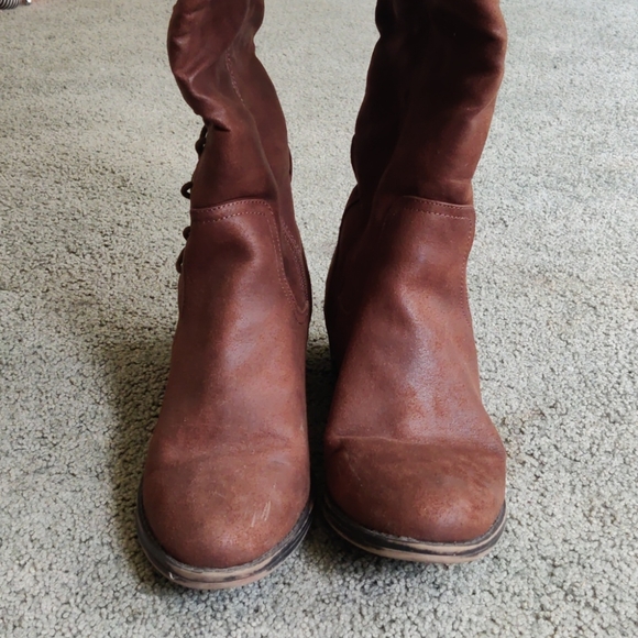 High Rise Brown Boots - Picture 4 of 4